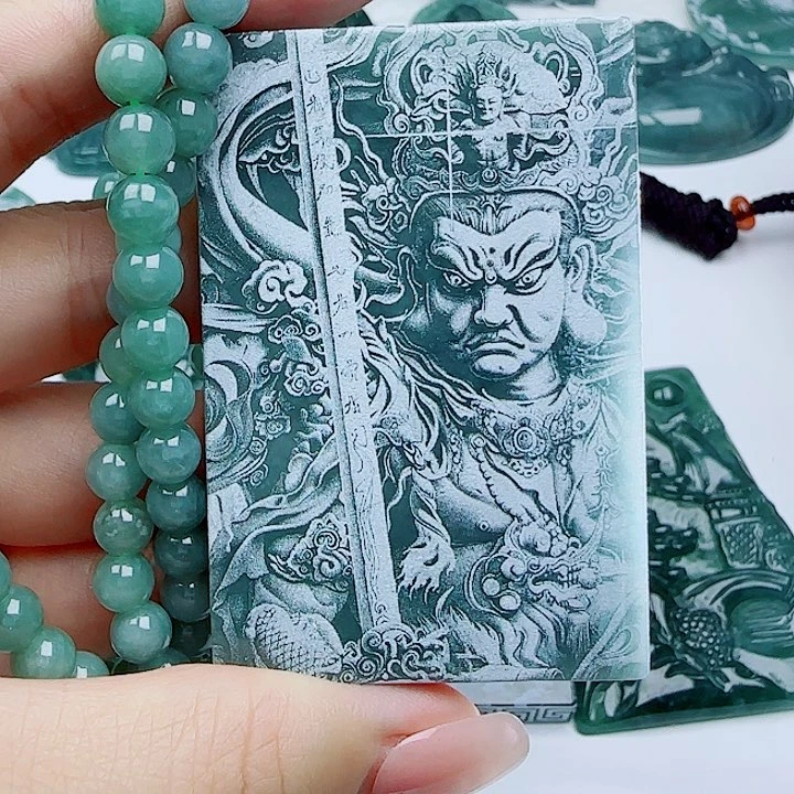 翡翠未镶嵌颈饰多样性发货天然的A货翡翠