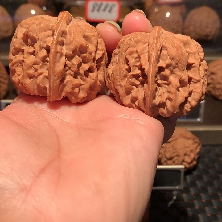 文玩核桃把件方块46尺