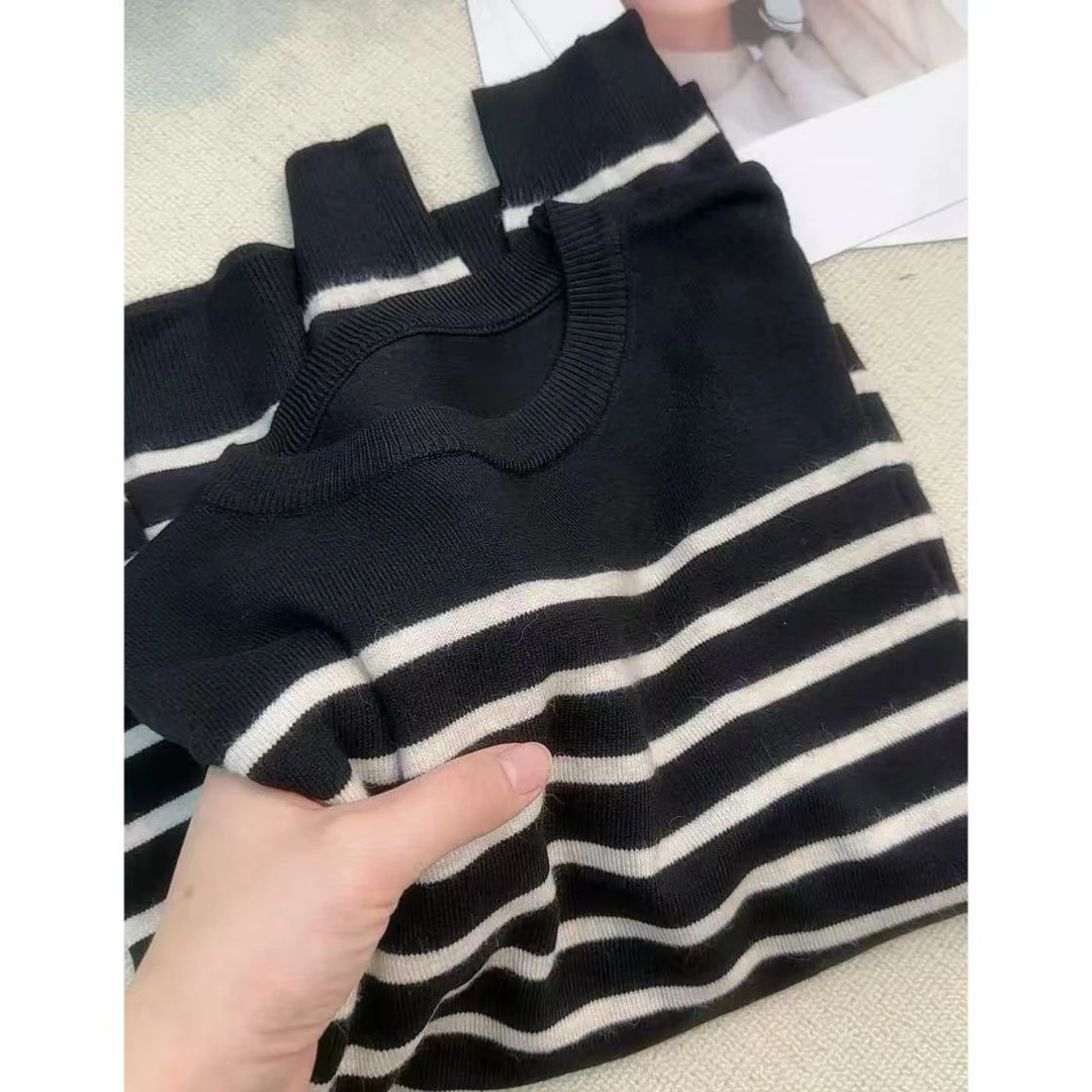 丽丽家~条纹黑短袖时尚休闲百搭女士黑条纹圆领毛衣