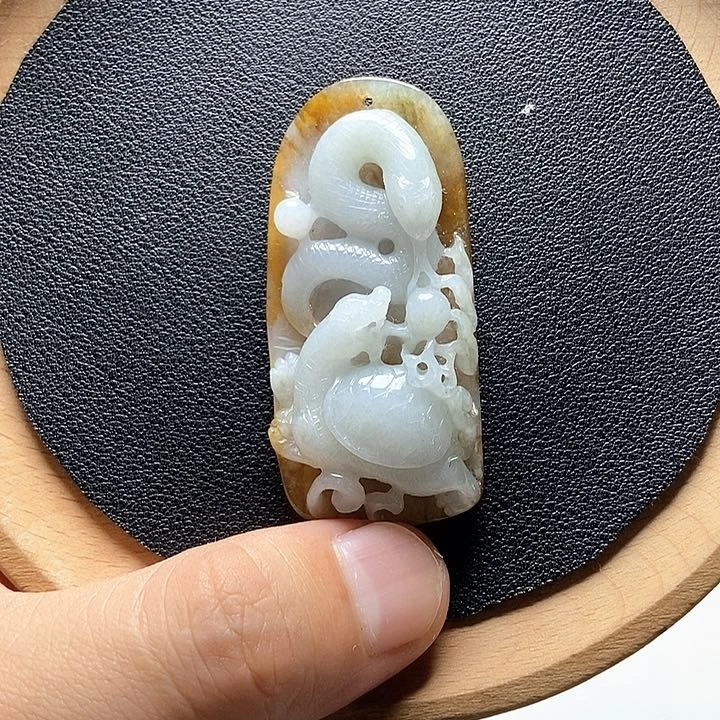 翡翠未镶嵌颈饰翡翠a货