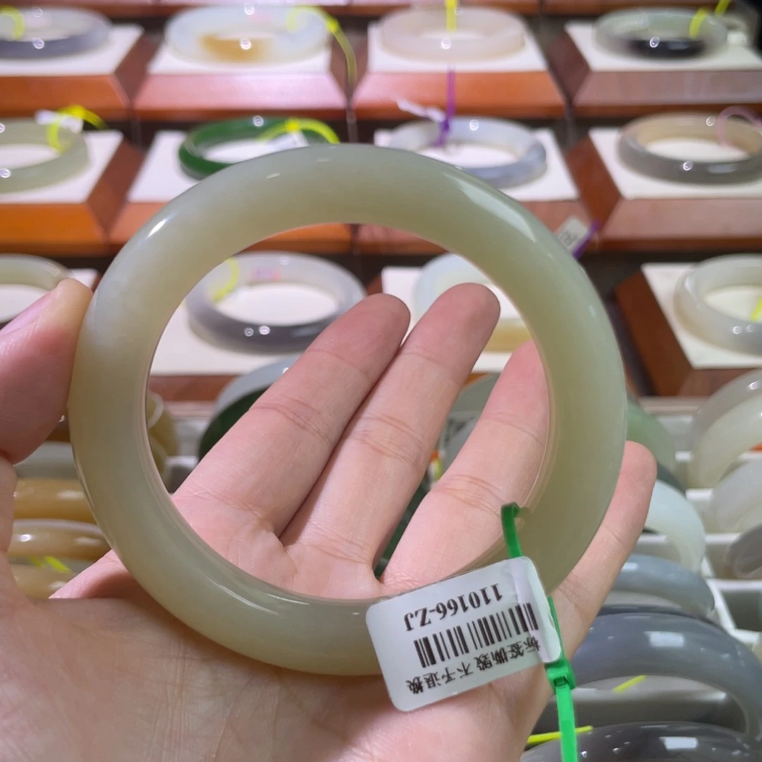 和田玉手镯未镶嵌51 57.58