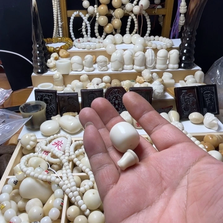 享*爹象牙果雕刻老型三通