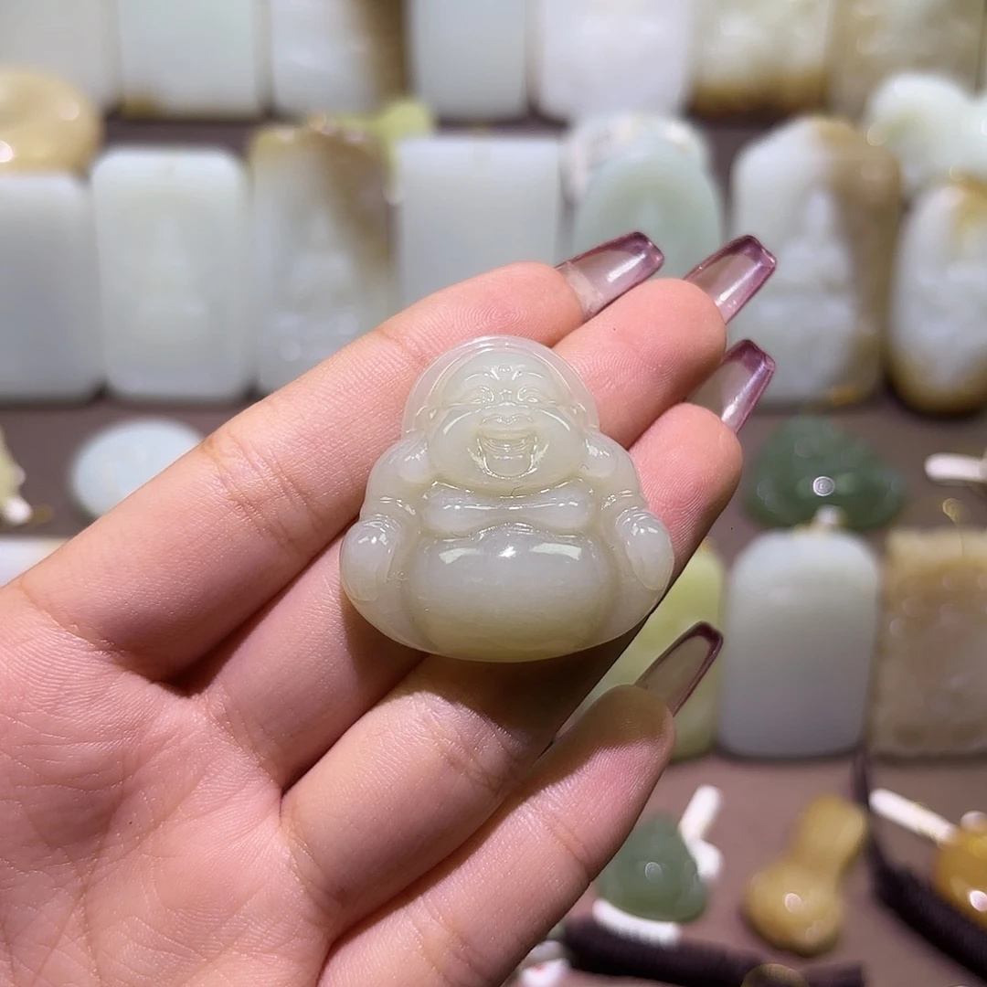 颈饰未镶嵌和田玉