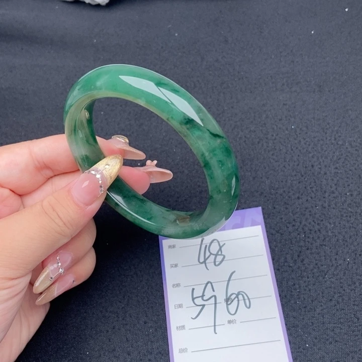 石英质玉（非洲翠）手镯未镶嵌48