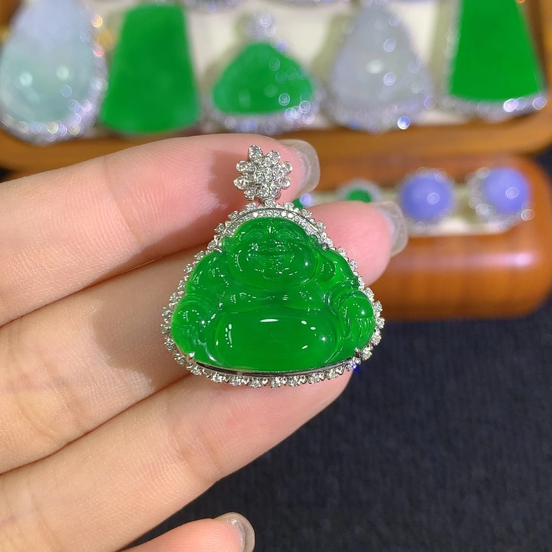 翡翠18K金镶嵌颈饰8888888