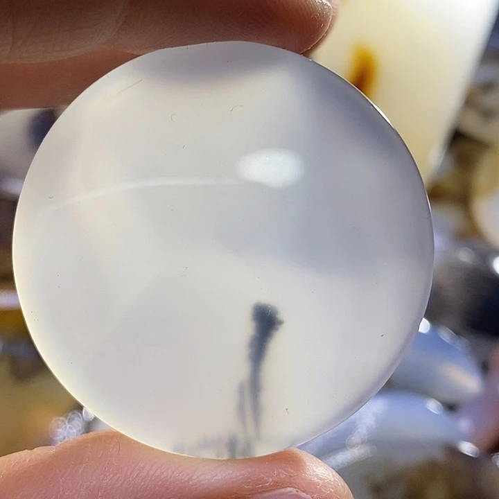 未镶嵌颈饰玛瑙/玉髓平*