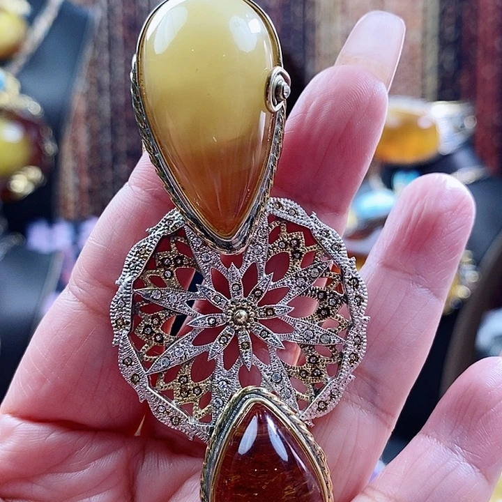 琥珀颈饰银S925镶嵌吊坠