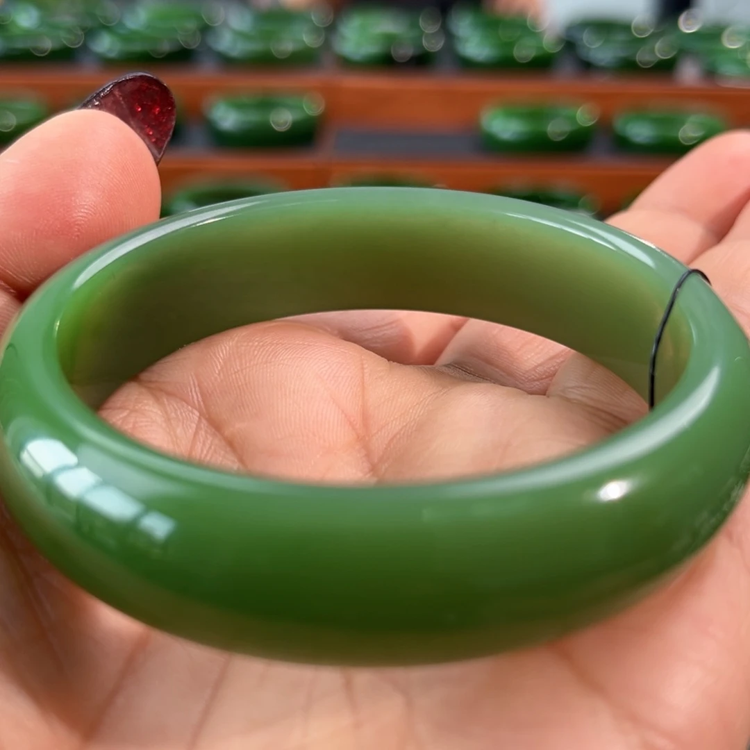 未镶嵌手镯和田玉（碧玉）