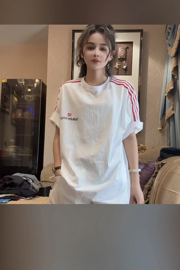 红人秀学院风红白条大版T恤