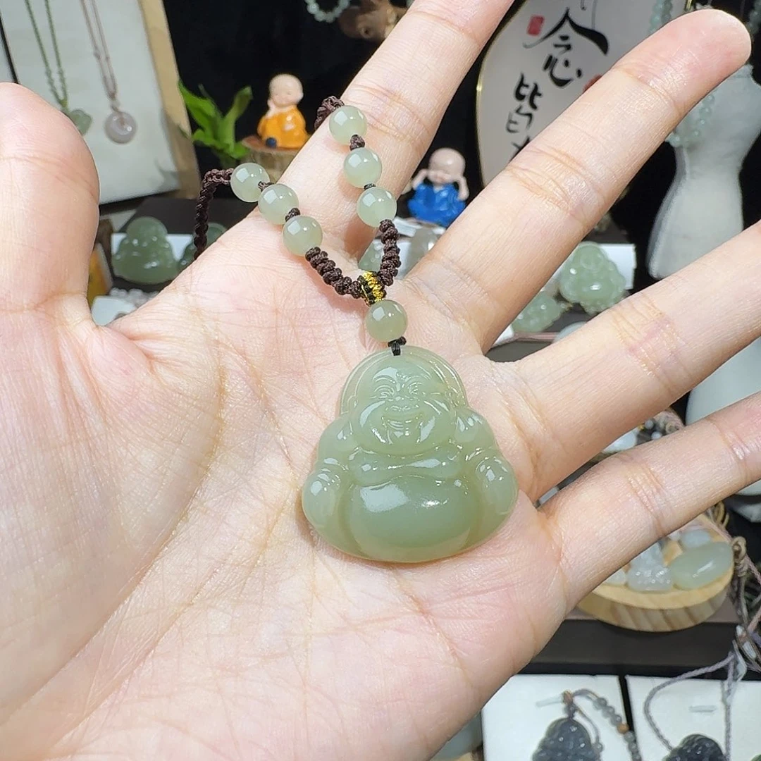 万***万和田玉未镶嵌颈饰