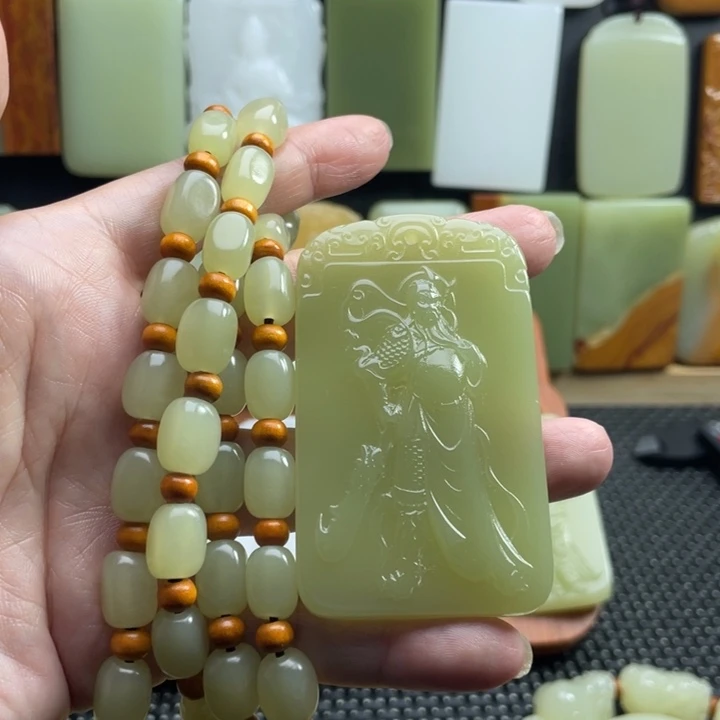 涛***想新疆昆仑山料关公