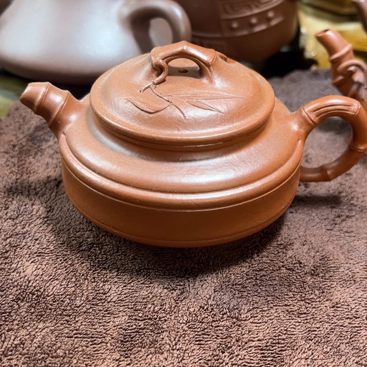 紫砂茶壶紫砂艺术学院的学生