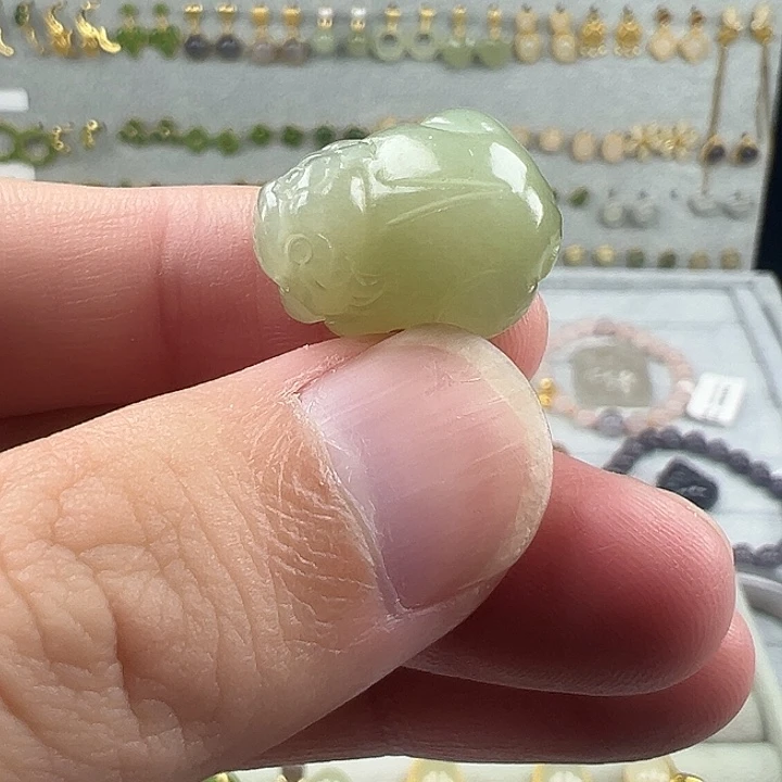 和田玉未镶嵌珠宝半成品