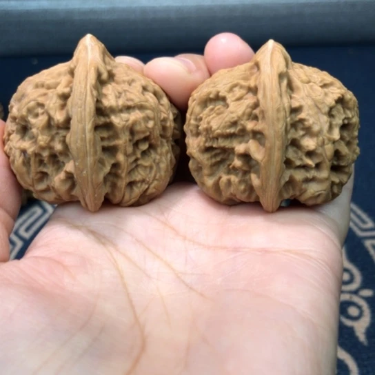 壮***云文玩核桃把件驴打滚