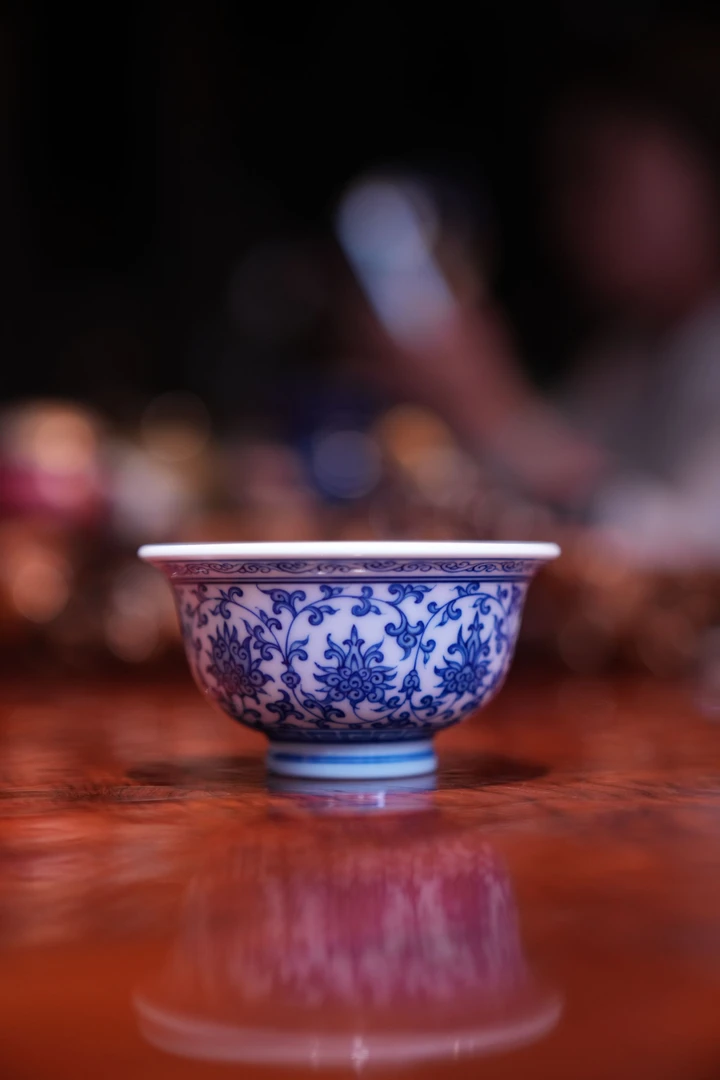 九段妙手缠枝莲大压手杯