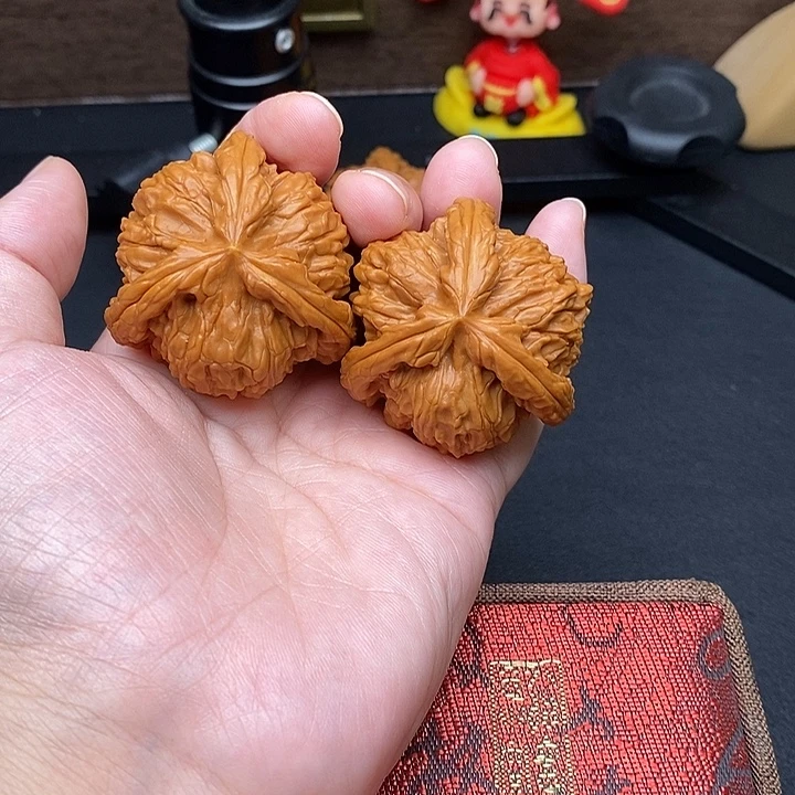 立***下把件文玩核桃白奔
