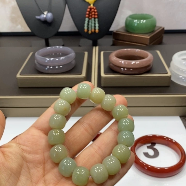 东陵石手镯未镶嵌