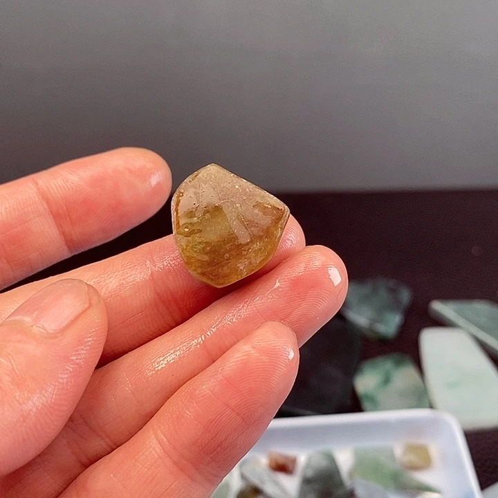 翡翠未镶嵌颈饰缅甸翡翠A货边角