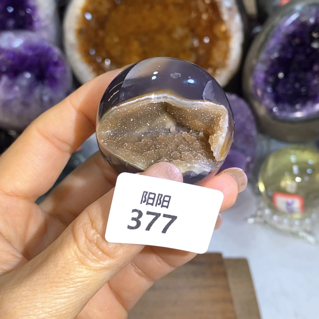 未镶嵌水晶大型摆件（非配饰）
