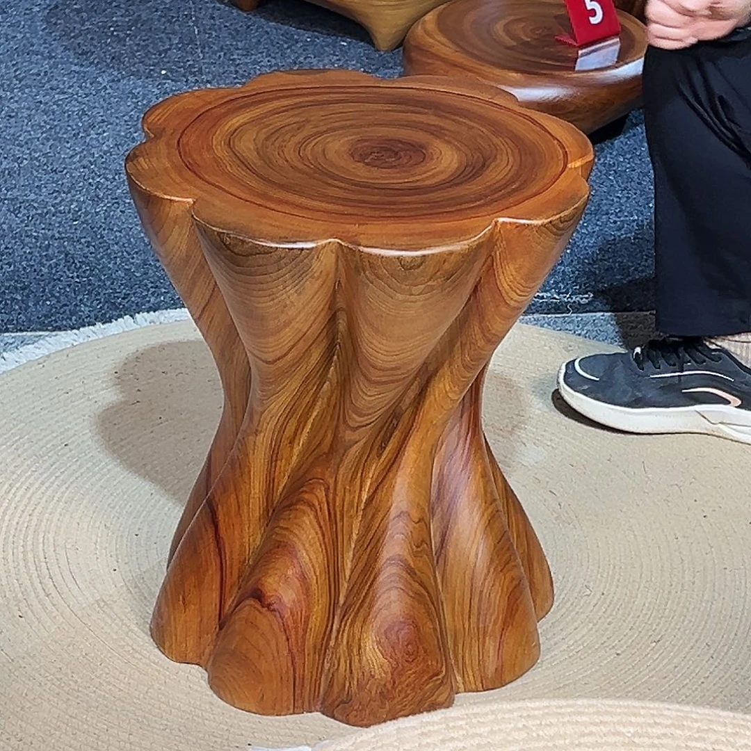 26 号香樟木尺寸：39-39-45cm