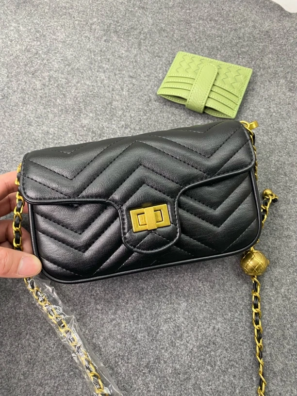 爱心链条休闲斜挎女士小包包