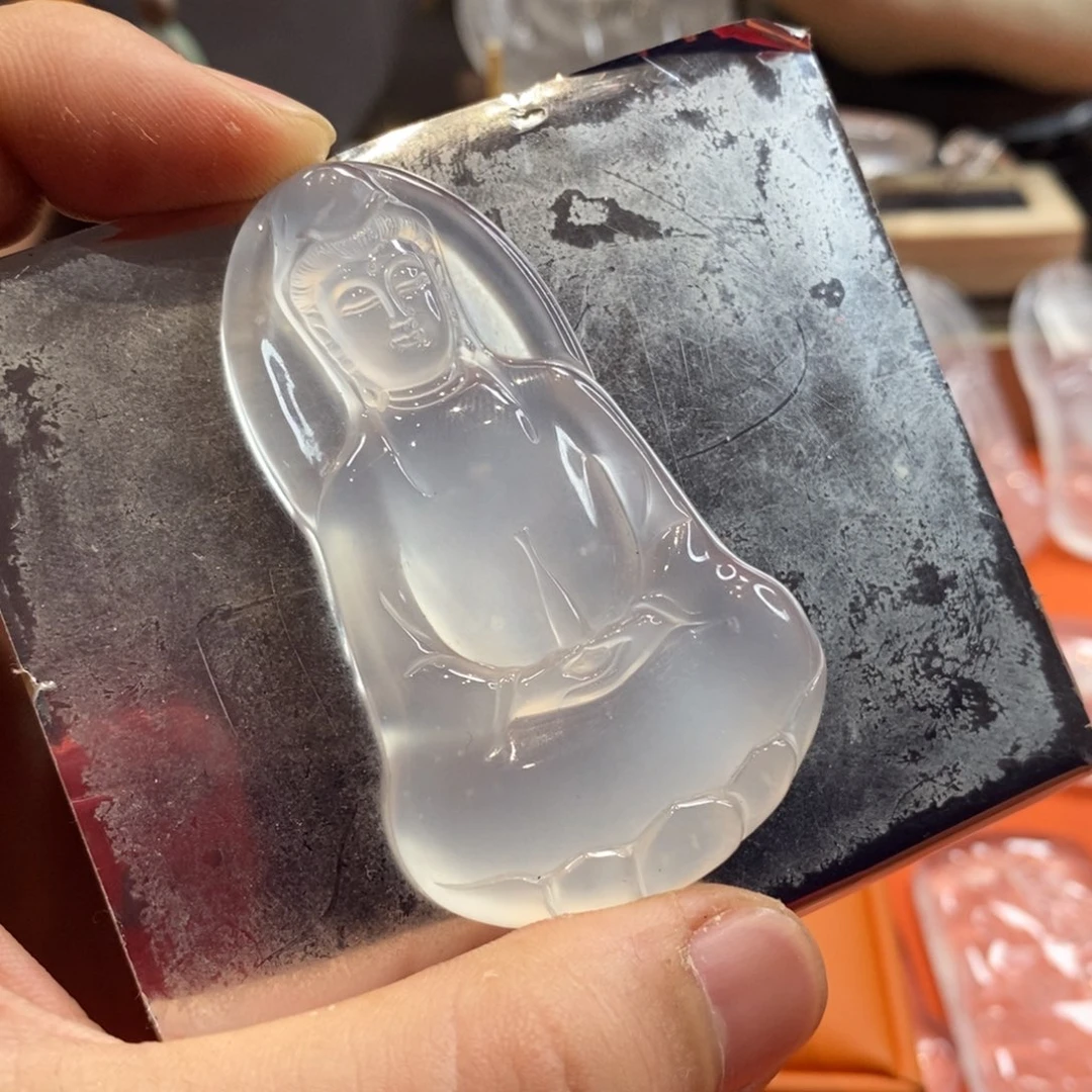 石英质玉吊坠未镶嵌E****哥