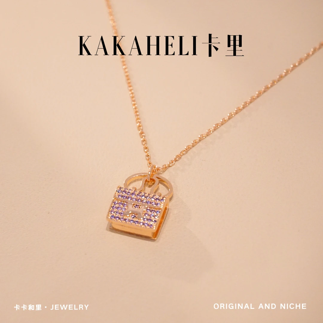 铜合金项链 萨麦尔禁果核雕‌轻奢项链 X145