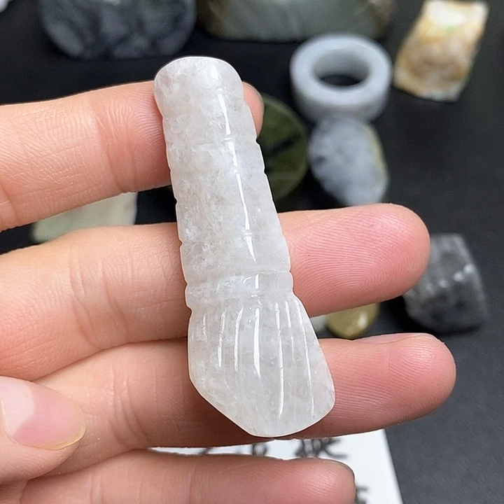 翡翠未镶嵌颈饰天然翡翠7