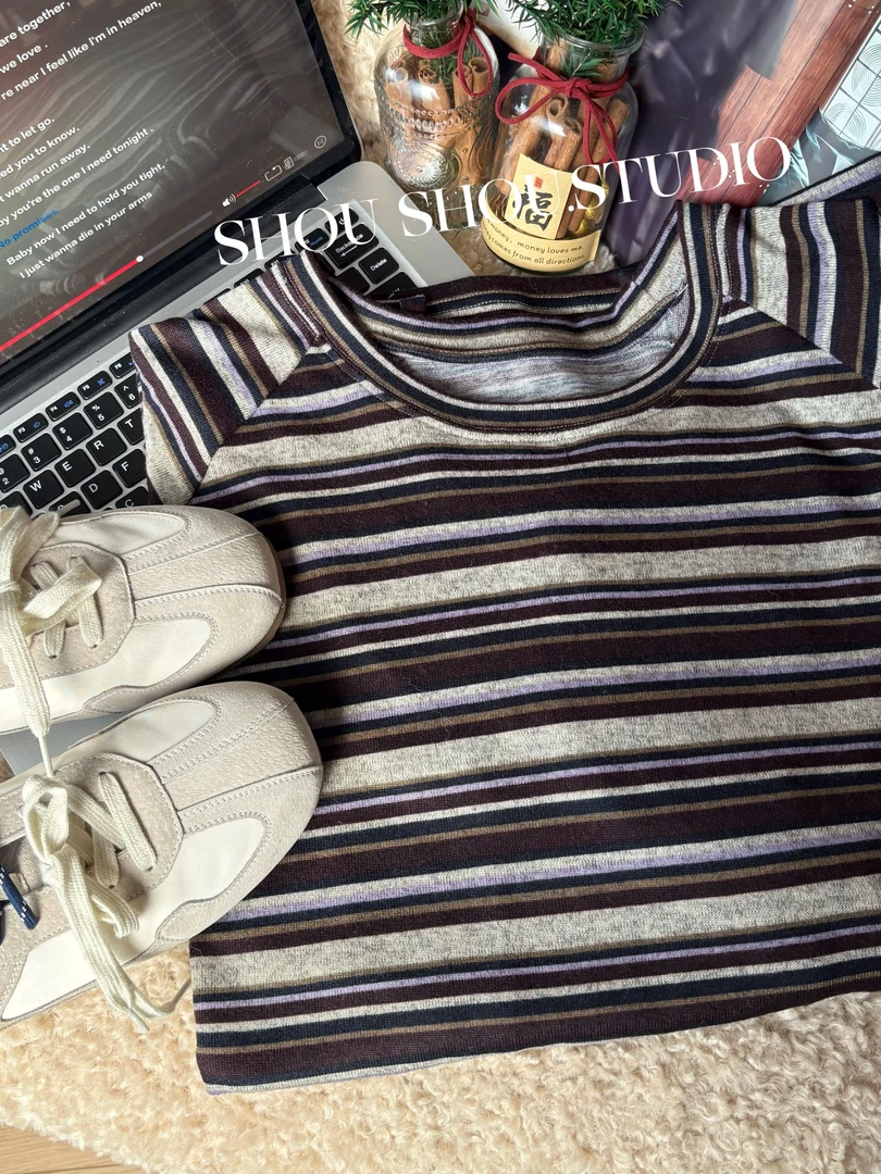 【瘦瘦】大码撞色条纹对条插肩袖慵懒显瘦百搭宽松休闲长袖S01930