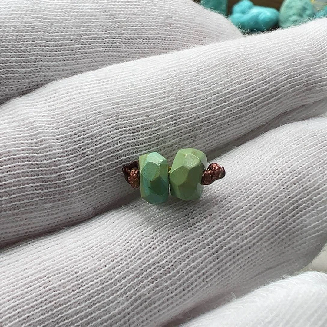 绿松石配饰未镶嵌