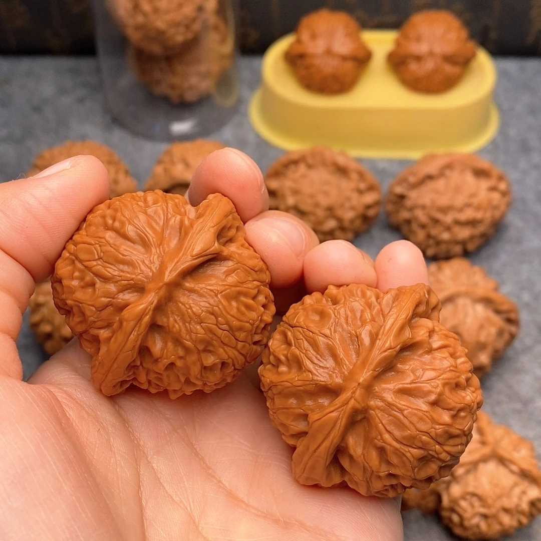 文玩核桃把件红皮肉球宫灯43尺全品