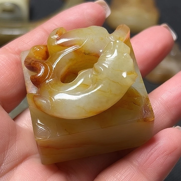 一***和田玉（糖玉）未镶嵌颈饰