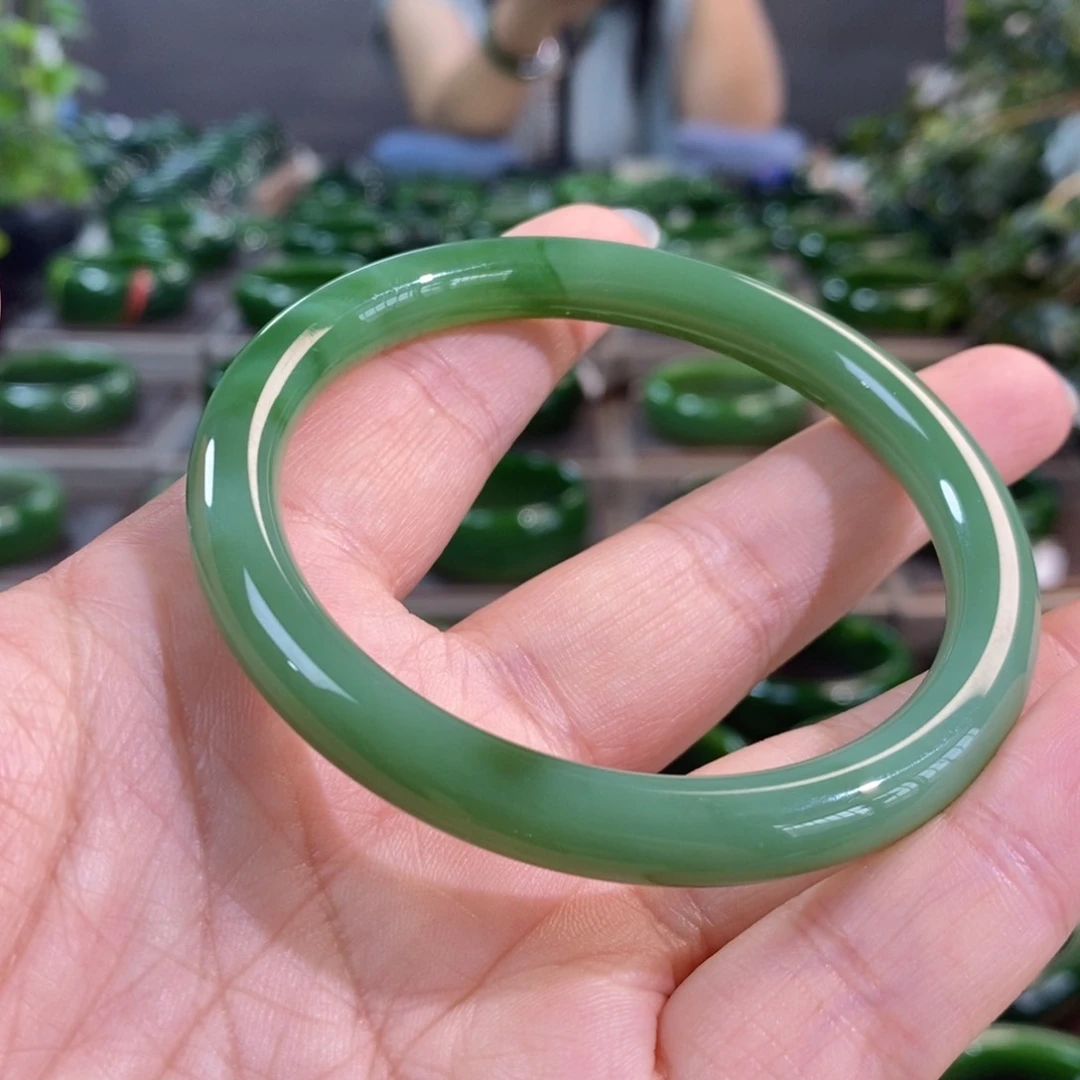 和田玉（碧玉）手镯未镶嵌