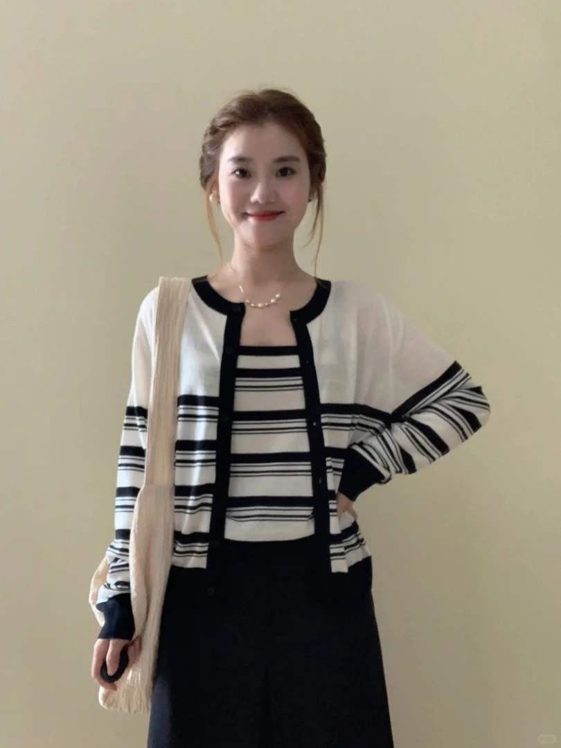 2025新款秋季韩系松弛感条纹吊带背心针织开衫百搭半身裙三件套装