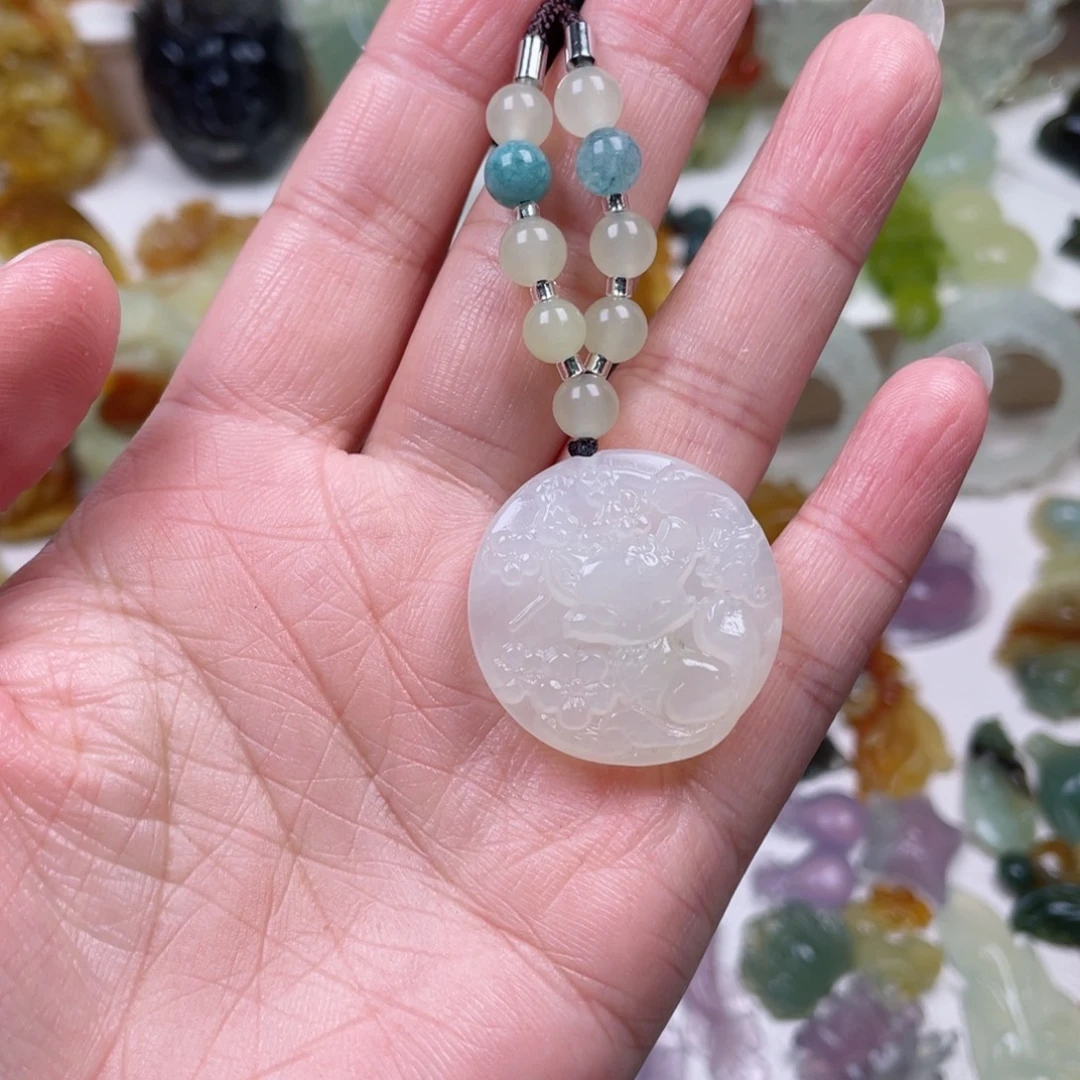 蛇纹石玉未镶嵌颈饰