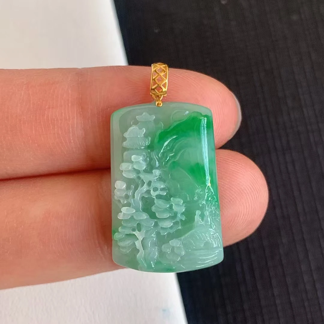 缅料翡翠18k金镶嵌飘绿山水牌吊坠a5尺寸23/15/4.6送证书