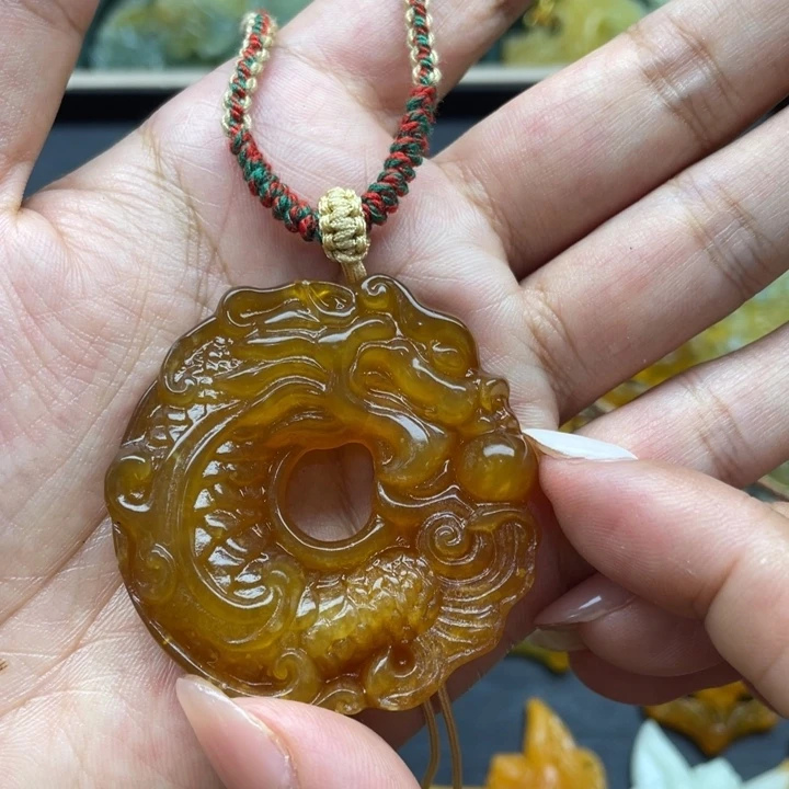 *****蛇纹石玉未镶嵌颈饰