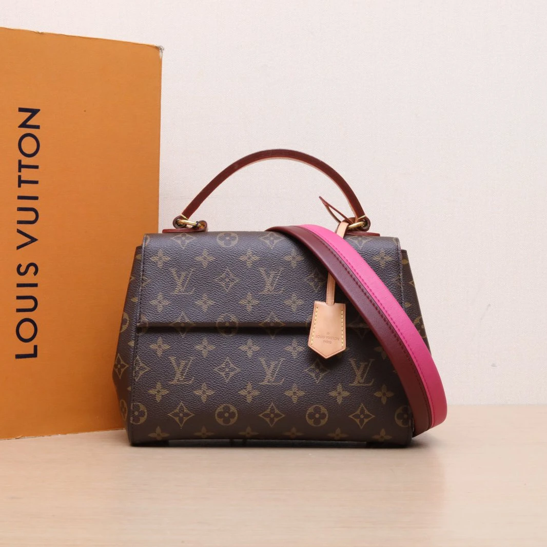 95新 LouisVuitton/路易威登 【娇Cluny BB28老花PVC2018 377345