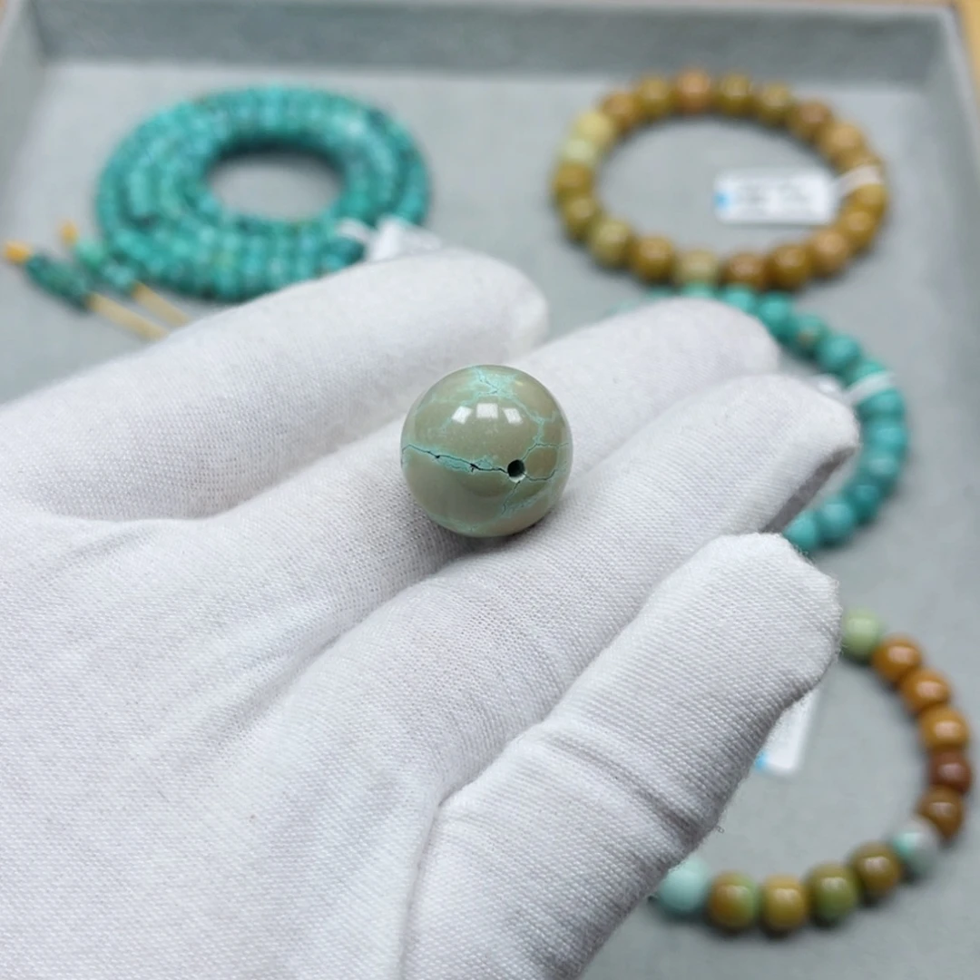 绿松石未镶嵌挂件