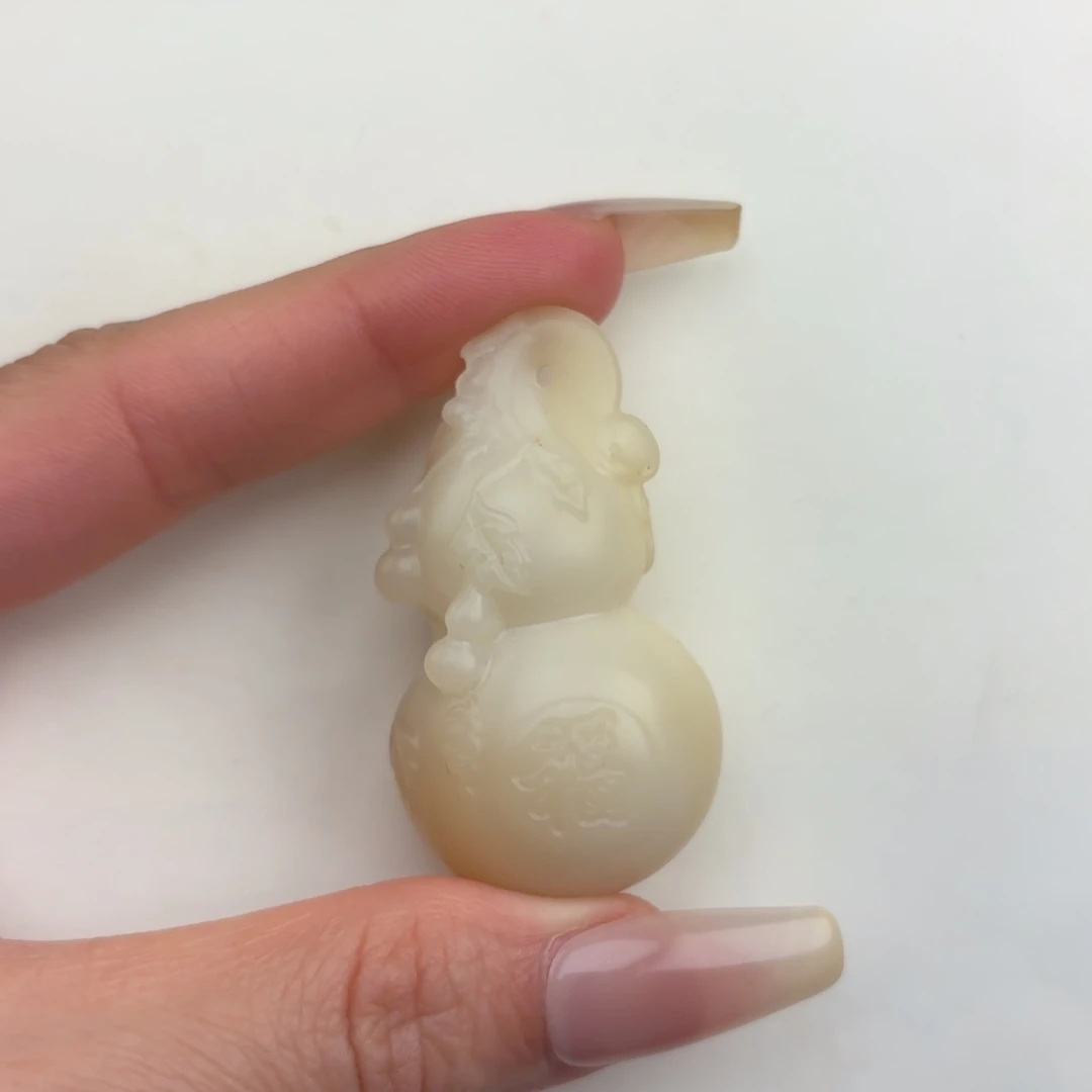 保***存石英质玉未镶嵌黄蜡石挂件