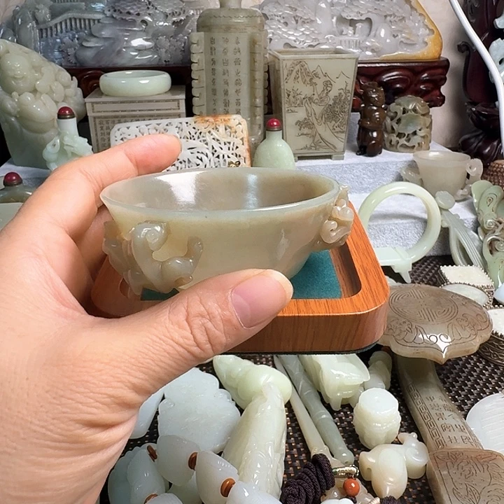 三***足瓷片新号开播瓷盘一件