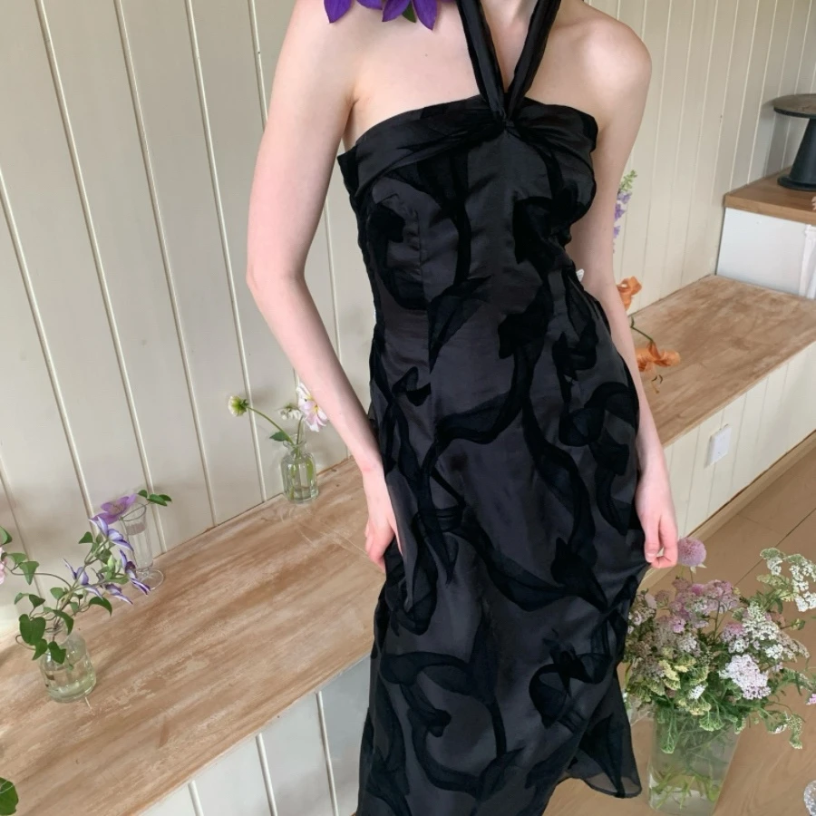 制造后花园*unwind系列复古优雅植绒提花挂脖系带露背连衣裙长裙