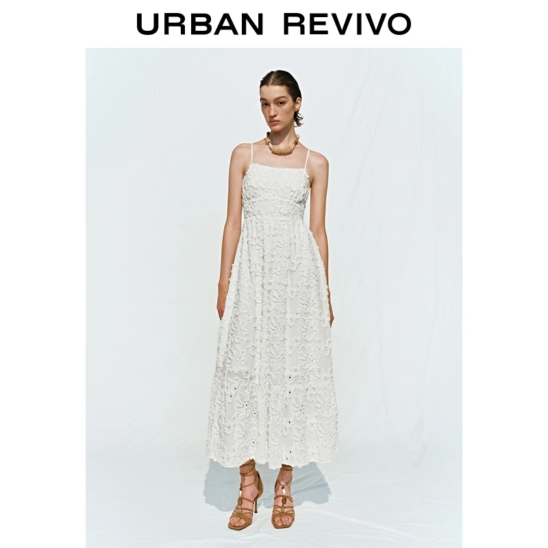 UR2025夏季新款女装度假风肌理花朵镂空吊带连衣裙UWH750048