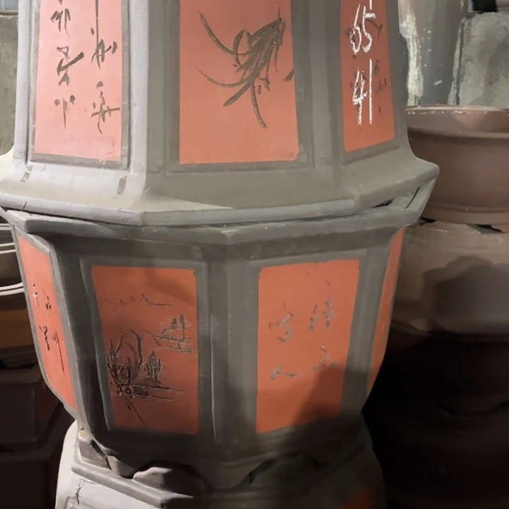 花盆紫砂  260-1。