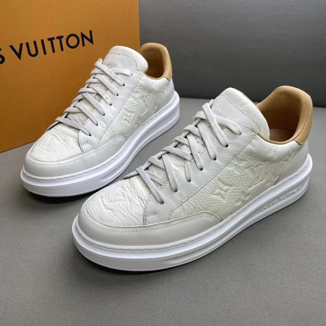 99新 LouisVuitton/路易威登 白色皮面浮雕老花时尚松糕鞋 39码