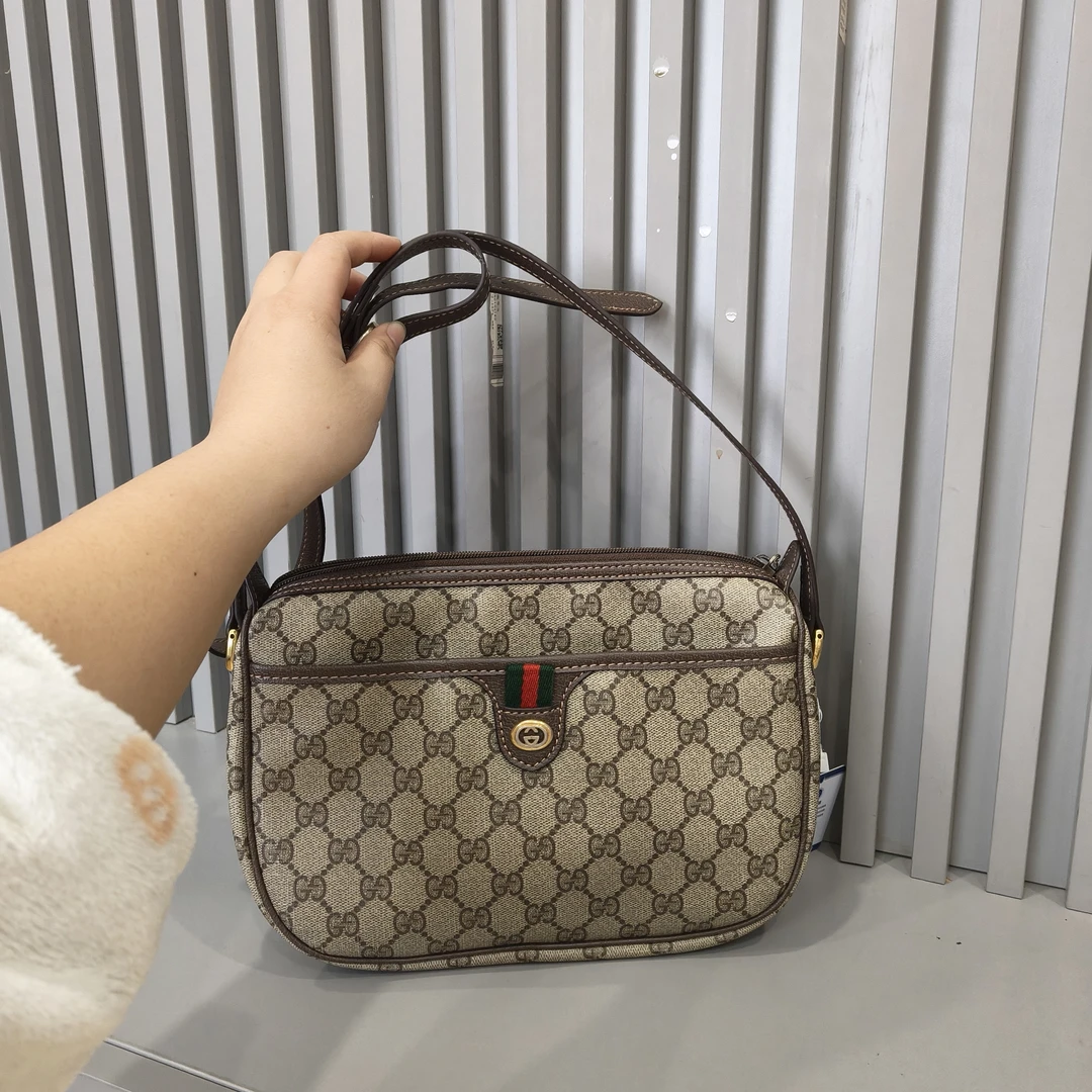 95新 GUCCI/古驰 兔兔奢妍妍/古驰斜挎包/240719090