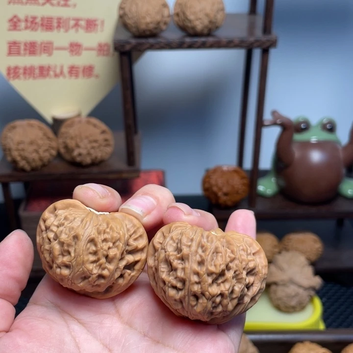 文玩核桃把件宫灯40闪24