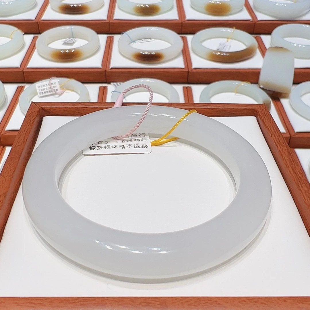 和田玉未镶嵌手镯白月光