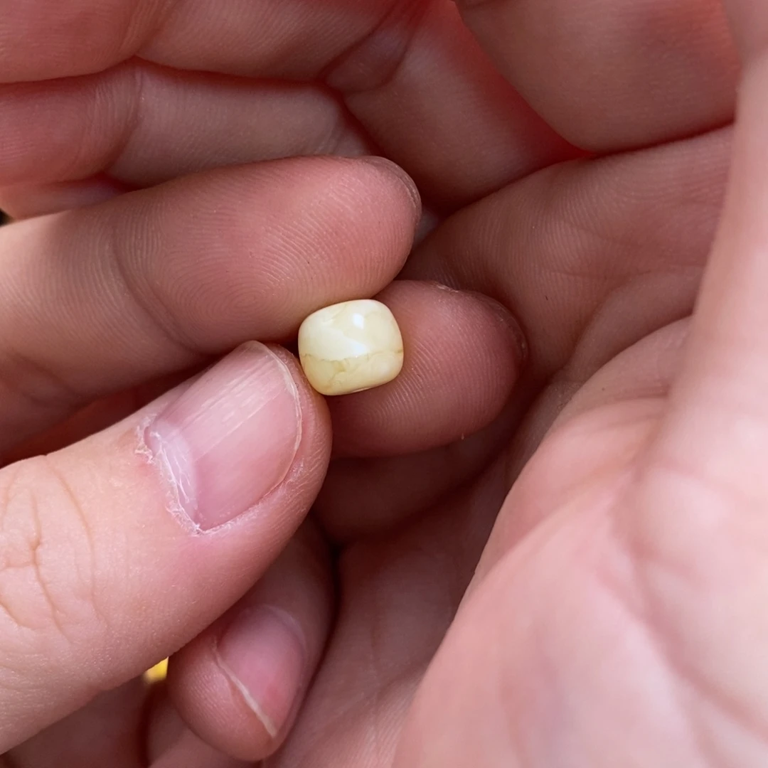 ****蜜蜡未镶嵌裸石配饰