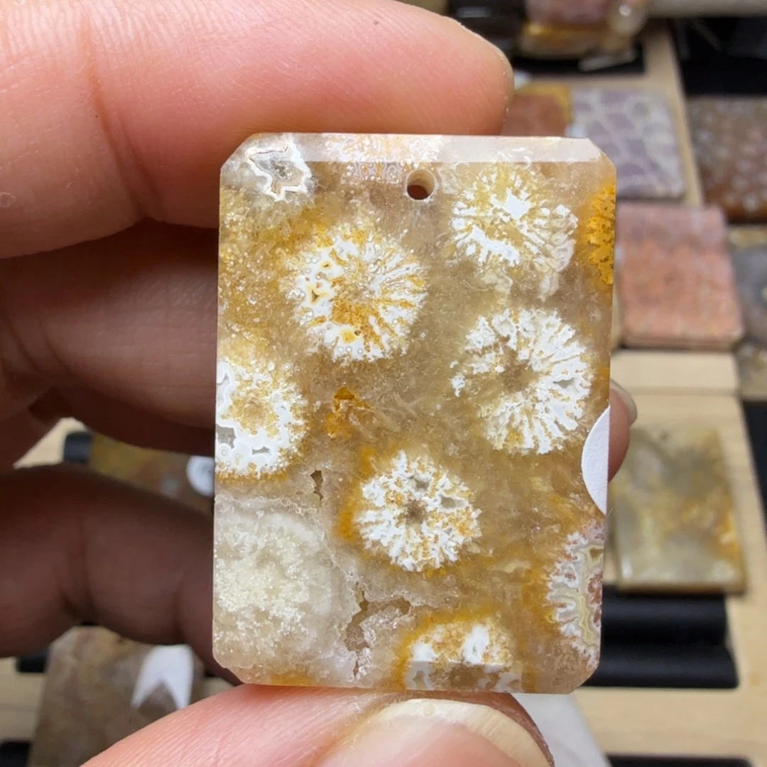 硅化玉未镶嵌纯天然色有机玉石保真色